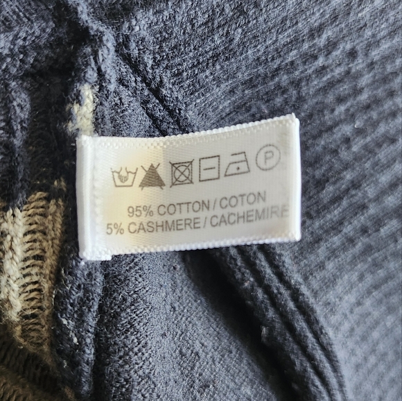 Lisa Todd Cashmere Blend V-Neck Sweater with Pink Sleeves - Picture 5 of 5